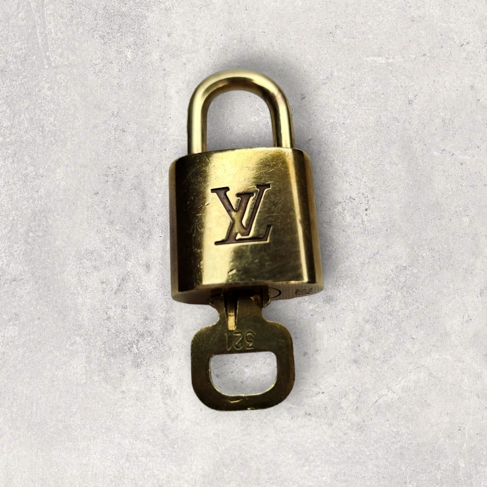 LV Louis Vuitton Lock and Key #321
